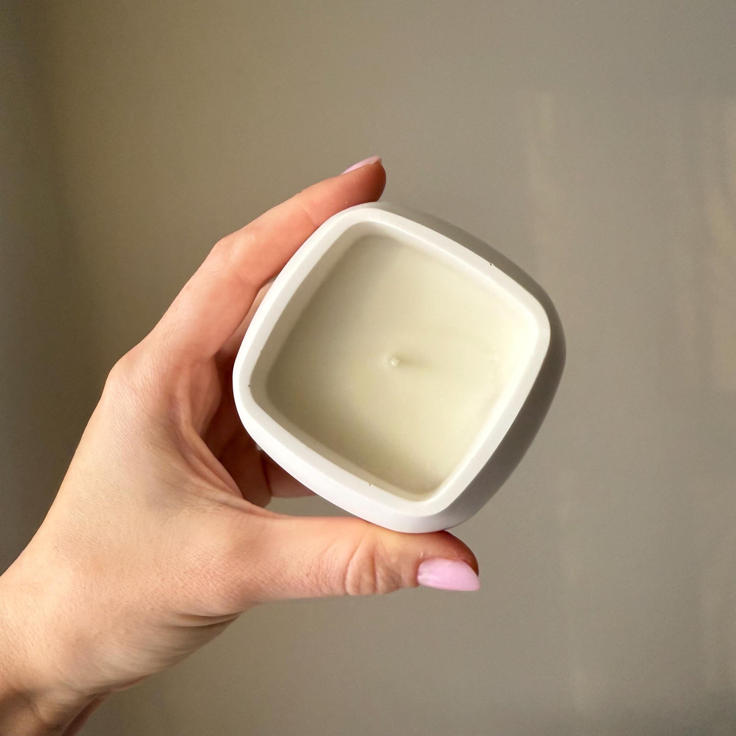 Squircle Soy Wax Candle in Jesmonite Vessel: Handmade Scented Candle-1